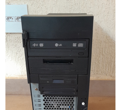 Servidor Ibm Modelo 8480 32x Sucata Para Retirar Peças