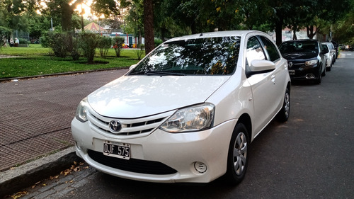 Toyota Etios 2014 1.5 Xs 5 P