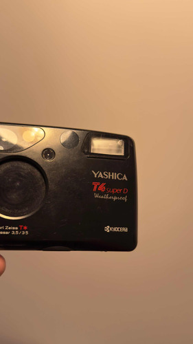 Yashica T4