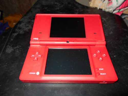 Nintendo Dsi Color  Matte Red No Incluye Cargador Original 