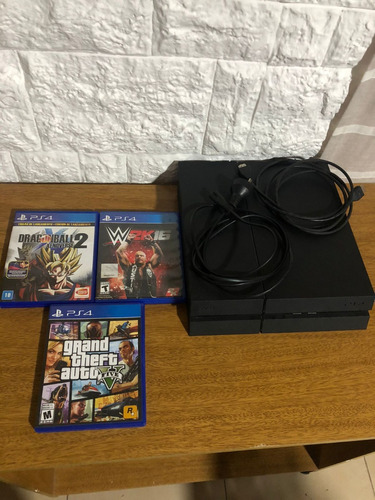 Sony Playstation 4 Cuh-1215a 500gb + Juegos Físicos Y Cables