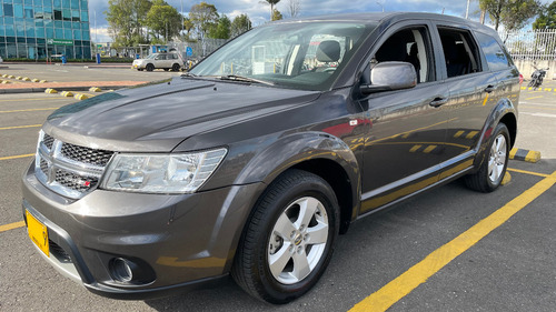 Dodge Journey Se 7 Puestos 2.4l A/t 2017