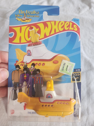 Hotwheels Submarino Amarillo The Beatles