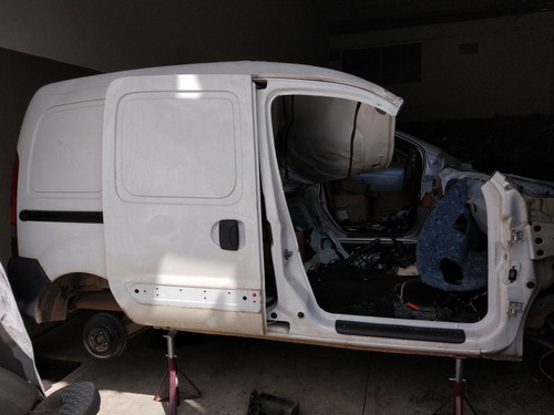 RENAULT KANGOO COMPLETA AR  1.6 FLEX