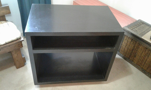 Mesa Para Television Con Ruedas De Guatambu Color Wengue