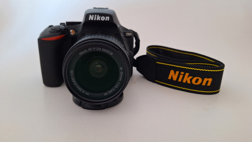 Nikon D 5600 Con Lente 18-55 F 3.5-5 6 G Vr