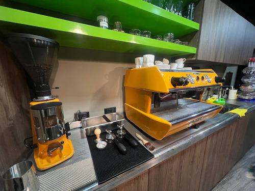 Máquina De Café La Spaziale + Molino Italiano