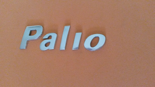 Emblema Fiat Palio  En Metal Pulido Foto 6
