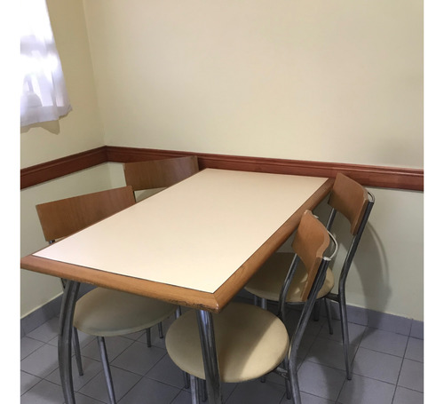 Juego De Comedor Simet Mesa Y 4 Sillas