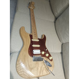 Guitarra Eléctrica Stratocaster Luthier Pequeña Ala