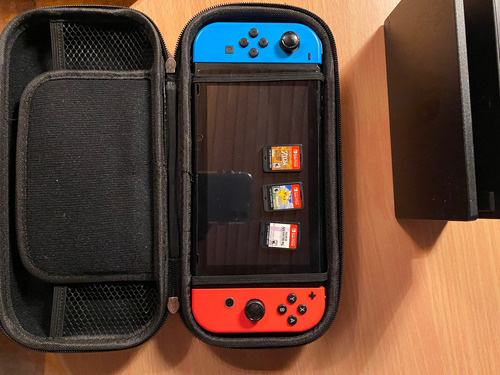 Nintendo Switch 32gb Mario Red Joy-con Color  Negro Y Rojo