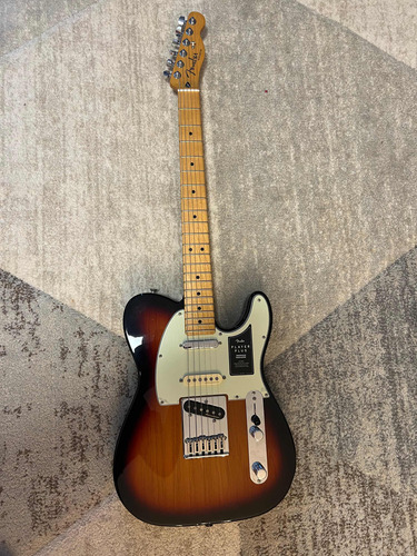 Guitarra Fender Telecaster Player Plus Nashville