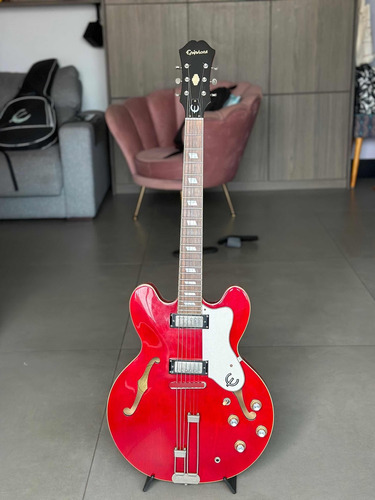 Guitarra EpiPhone Riviera