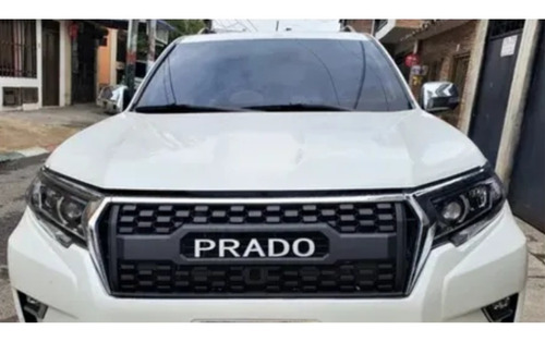 Parrilla Toyota Prado Tx 2018 - 2020 Letras Prado Foto 2