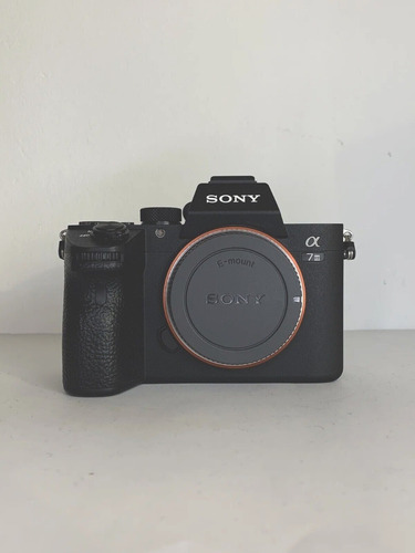 Câmera Sony A7iii Mirrorless, E-mount, Full Frame (corpo)