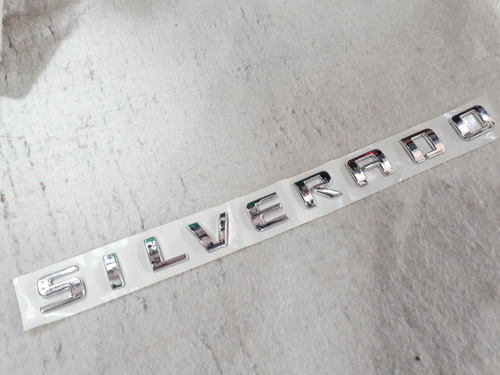 Emblema Palabra Chevrolet Silverado 2007 2015 Foto 3