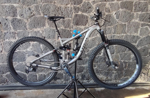 Trek Remedy 7