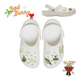 Crocs + Set 8 Pines Florecientes Bad Bunny