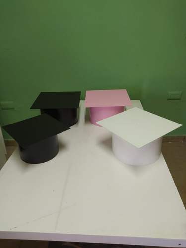 10 Cajas Birrete Pintada 20cm| Regalos | Flores | Graduacion