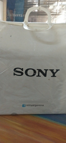 Sony Playstation 3 Slim 500gb + 2 Juegos + 2 Joystick