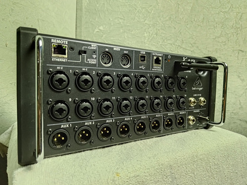 Mesa Behringer Xr18