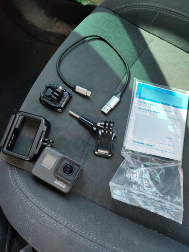 Gopro 7 Black Con Algunos Accesorios Y Pila Nueva 