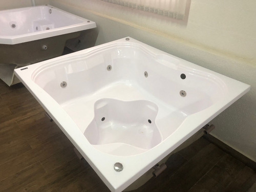 Spa Guapimirim 1.65x1.50 P/4 Pessoas C/aquecedor+ Led+ Base