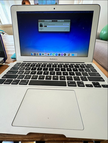 Macbook Air 11'' Mid 2012 - 2ghz Intel Core I7 8gb Ram 256gb