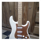Guitarra Fender American Standard Stratocaster