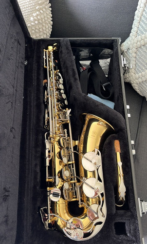 Saxofón Yamaha Yas26 Alto 