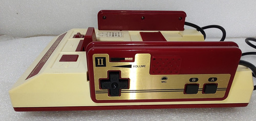 Console Nintendo Famicom Family Computer Japonês Controle Botão Quadrado De 1983 Cpu-05 Primeiras Unidades  Base Lisa (anúncio 4).