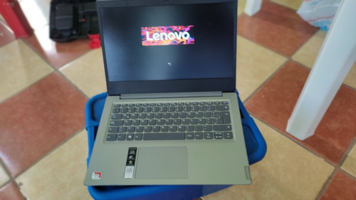 Laptop Lenovo Ideapa, Ssd 256gb, 8gb De Disco Duro 