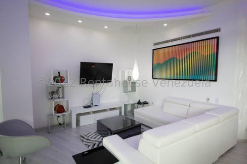 Tg Apartamento Con Amplio Espacios, Jacuzzi, Terraza Y Área De Parrillera, En Venta En Santa Rosa De Lima 25-17562 Ys - Imagen 2
