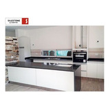 Mesada Silestone Linea Stellar Rojo Negro Blanco