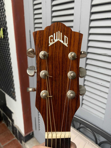 Guitarra Guild D-125 Mahogany