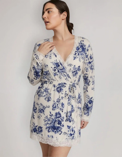 Bata Tipo Kimono Con Ribete De Encaje Victorias Secret