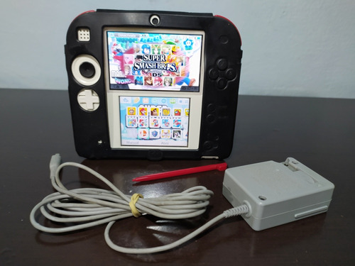 Consola Nintendo 2ds Original Con Memoria Cargador Y Funda(: