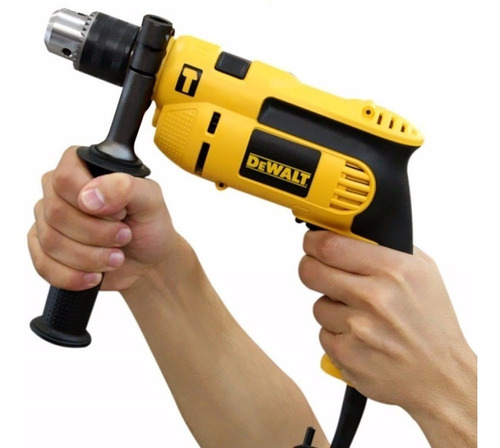 Furadeira Martelete Elétrica 13mm Dewalt Dwd502 710w 220v Cor Amarelo/preto