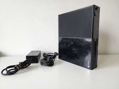 Microsoft Xbox One 500gb  + Cable Power, Hdmi Y Caja