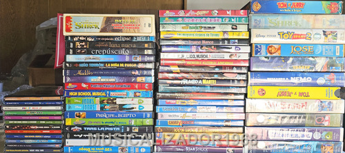 Lote De Mas De 40 Dvd´s + 12 Cds Y 11 Vhs Infantiles Leer!