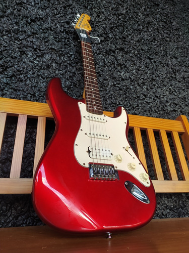 Guitarra Squier Vermelha Ssh Califórnia Series!