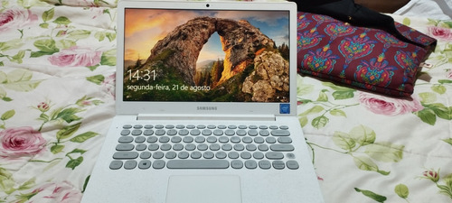 Notebook Samsung Flash F30 Branco- Semi Novo