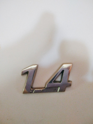 Emblema 1.4 Fiat Palio En Metal Pulido Foto 4