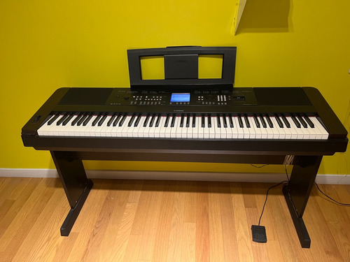 Piano Digital Yamaha Dgx670 88 Teclas Portable Ritmos