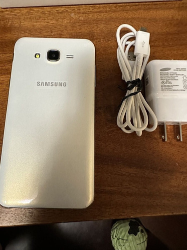 Samsung Galaxy J7 16 Gb  Blanco 1.5 Gb Ram