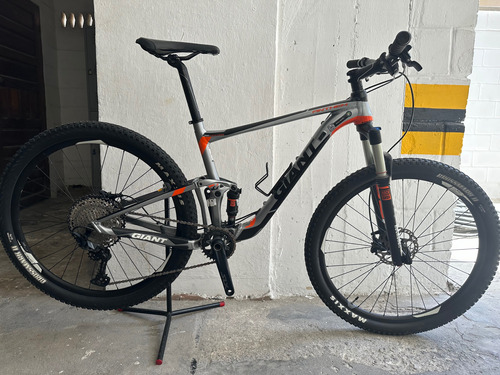 Bicicleta Giant Anthem 27.5 3 Dual Suspension Shimano Slx 