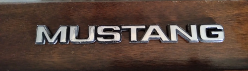 Insignia Ford Mustang Tapa De Baul 1979 Foto 5