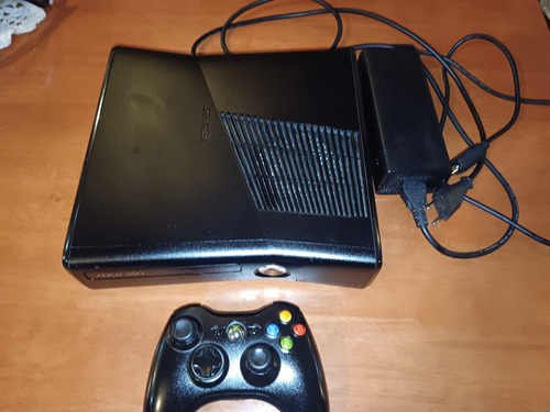 Xbox 360 Slim + Control + 7 Juegos Físicos Originales