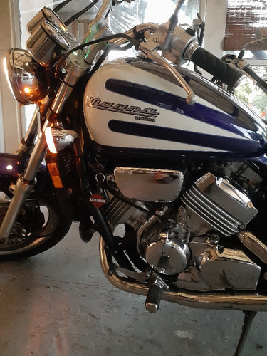 Honda  Magna 750