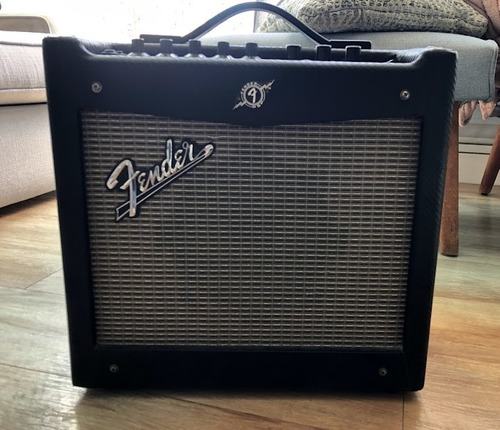Amplificador Fender Mustang I (v.2) - 20 W
